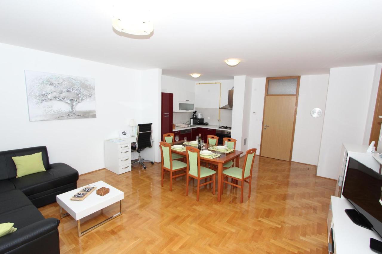 Mladen Apartment *