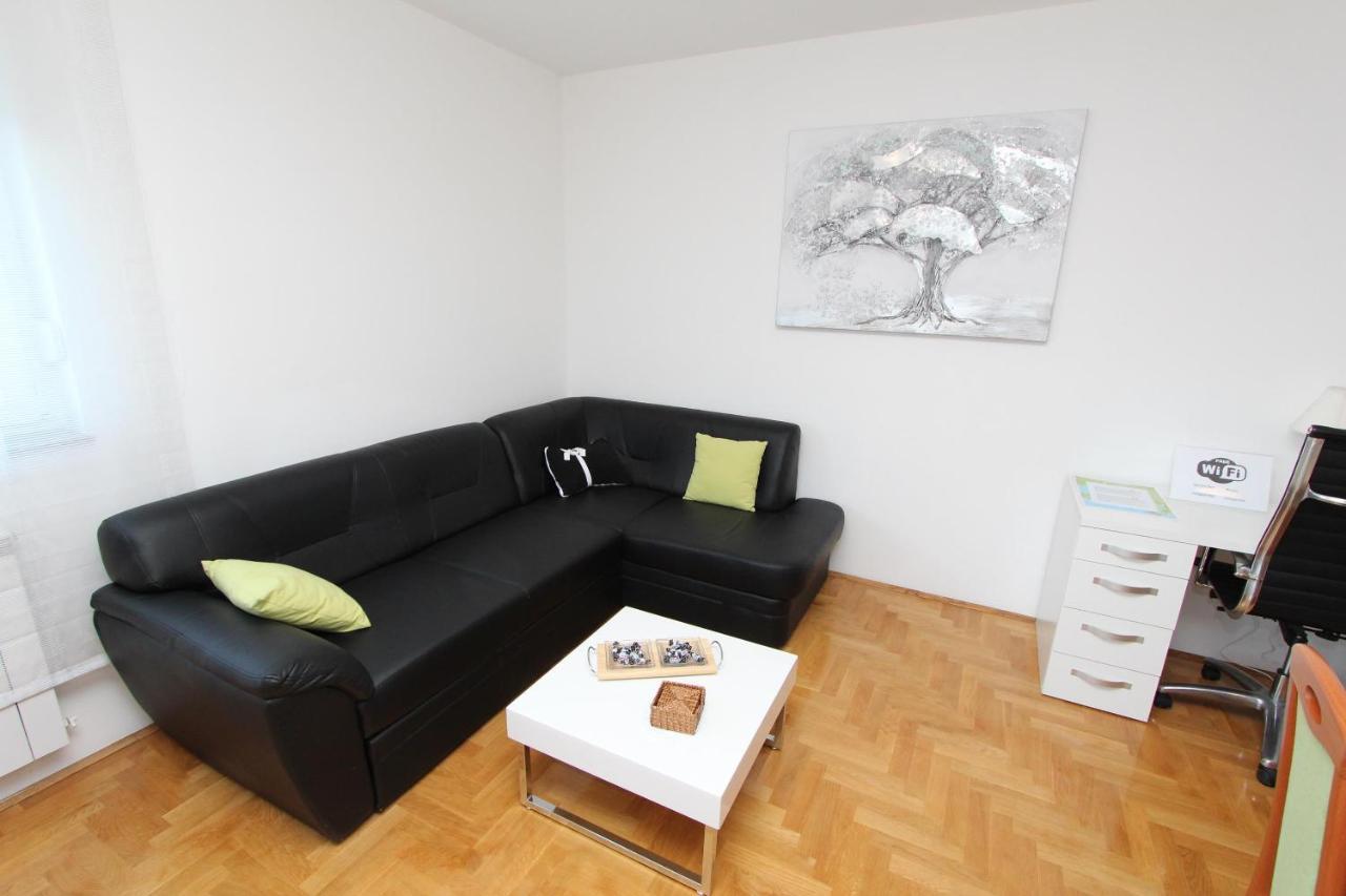 Mladen Apartment *